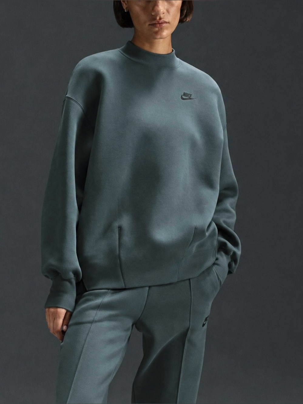NWT $120 Nike Sportswear Tech Fleece Oversized Sweatshirt Women’s Large Seaweed